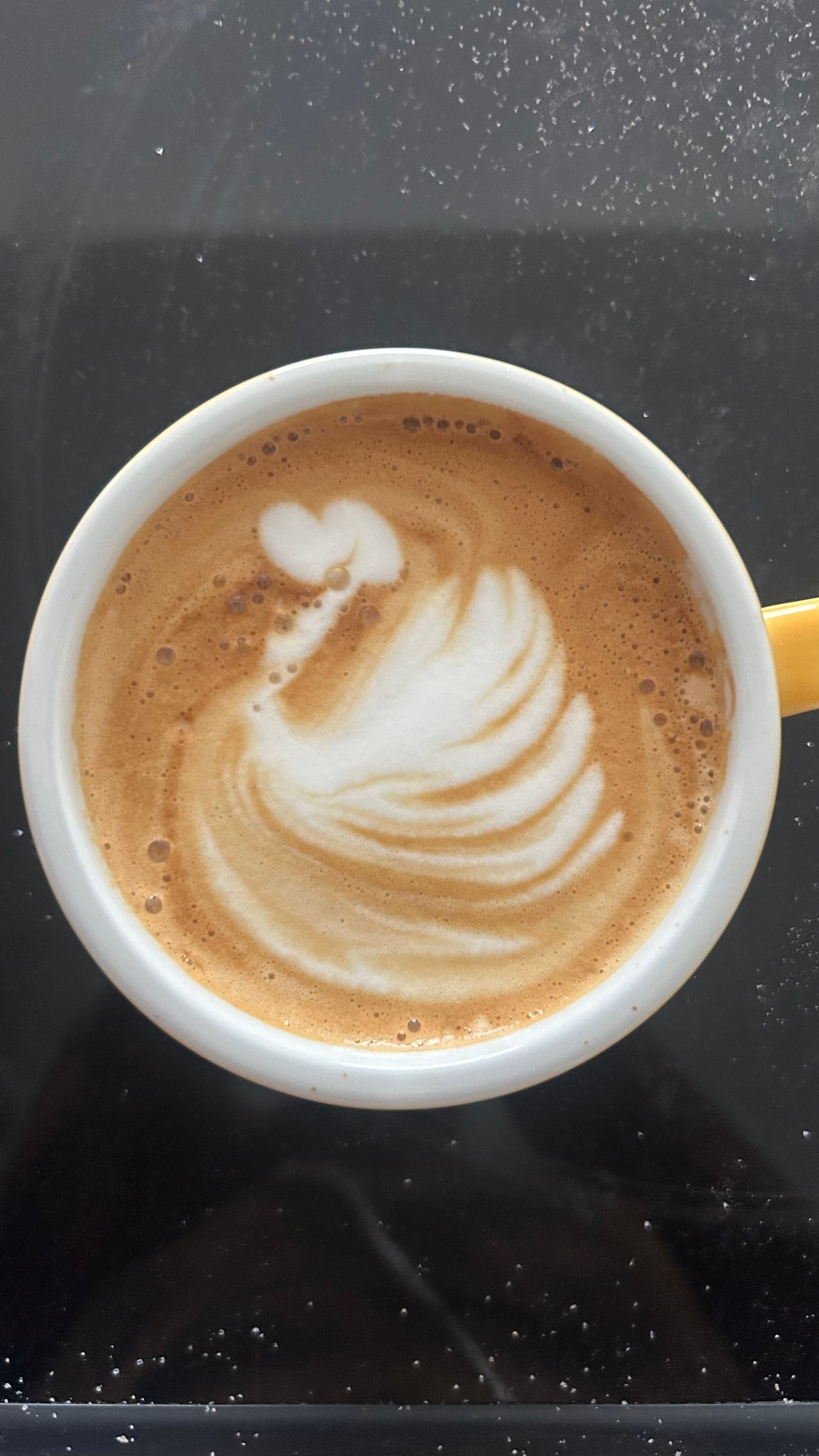 a latte pour